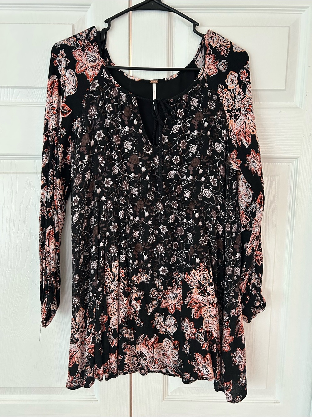 Free People Women’s Pink Flower Print V-Neck Lace Up Tunic Blouse Shirt Size XS